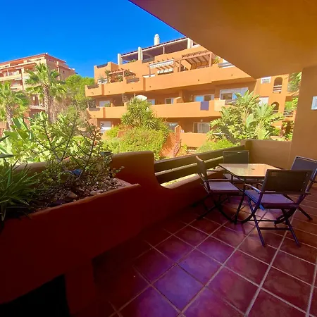 Luna-apartment With Pool-sea View Apartment Sitio de Calahonda
